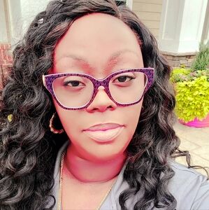 Meet your Posher, Latoria